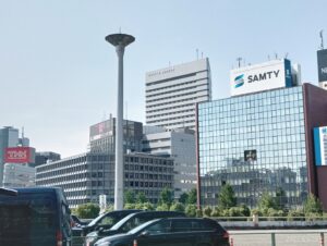 新大阪ワシントンホテルプラザ遠景（少し斜めを向いている）